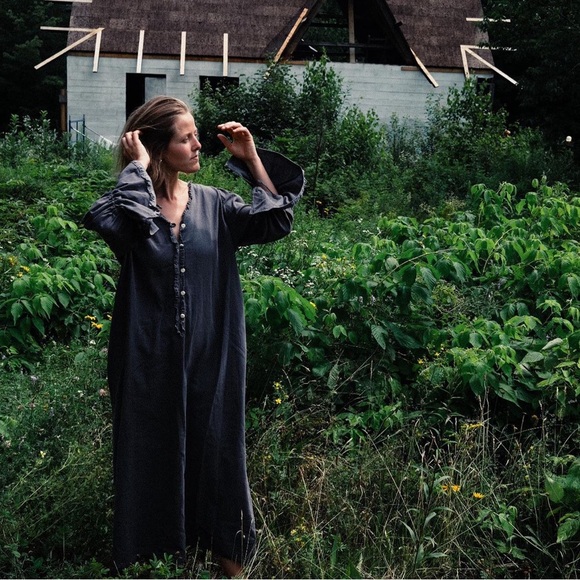 IN SEARCH OF June Dress! - Picture 3 of 3